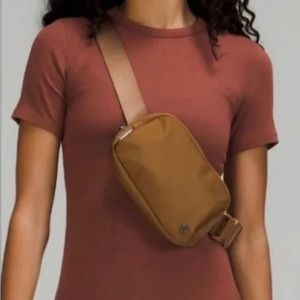 Lululemon Everywhere Belt Bag 2L